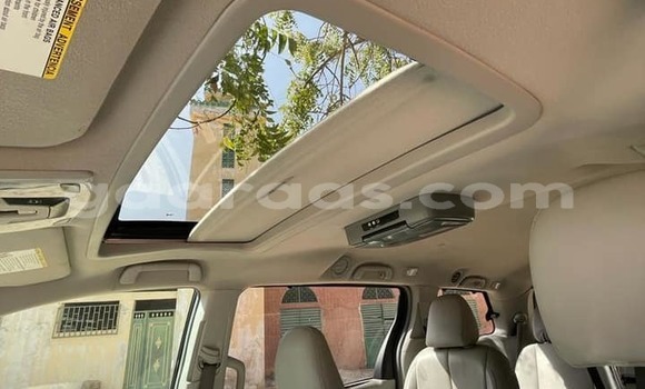 Dieundeu Occasion Toyota Sienna Other Auto in Dakar in Dakar Dieundeu Occasion Toyota Sienna Other Auto in Dakar in Dakar