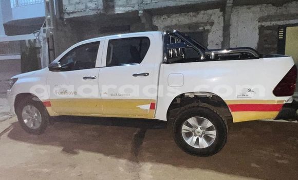 Dieundeu Occasion Toyota Hilux White Auto in Dakar in Dakar Dieundeu Occasion Toyota Hilux White Auto in Dakar in Dakar