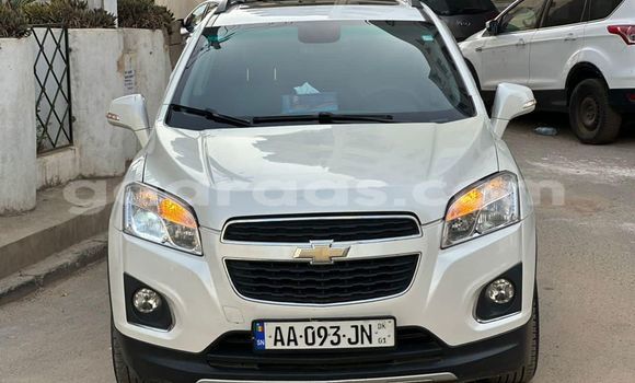 Buy Used Chevrolet Tracker White Car in Dakar in Dakar