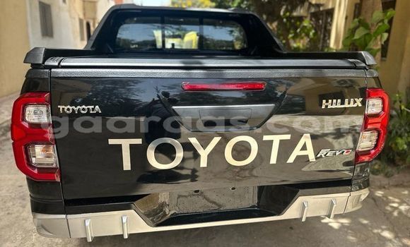 Dieundeu Occasion Toyota Hilux Black Auto in Dakar in Dakar Dieundeu Occasion Toyota Hilux Black Auto in Dakar in Dakar