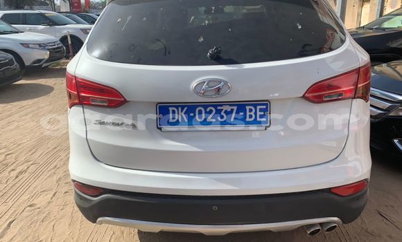 Dieundeu Occasion Hyundai Santa Fe White Auto in Dakar in Dakar Dieundeu Occasion Hyundai Santa Fe White Auto in Dakar in Dakar