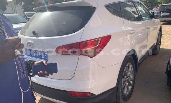 Dieundeu Occasion Hyundai Santa Fe White Auto in Dakar in Dakar Dieundeu Occasion Hyundai Santa Fe White Auto in Dakar in Dakar