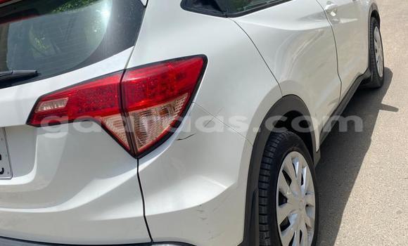Buy Used Honda HR–V White Car in Dakar in Dakar Buy Used Honda HR–V White Car in Dakar in Dakar