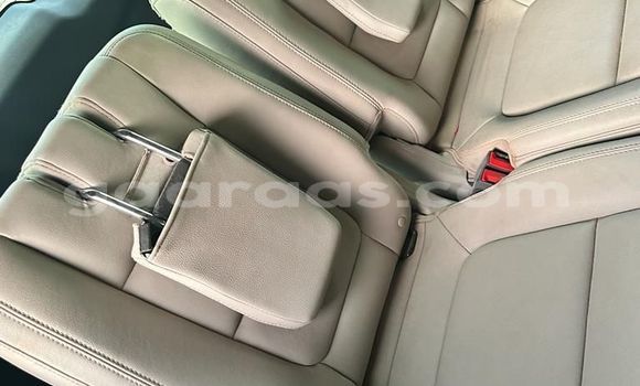 Dieundeu Occasion FORD MUSTANG Silver Auto in Dakar in Dakar Dieundeu Occasion FORD MUSTANG Silver Auto in Dakar in Dakar