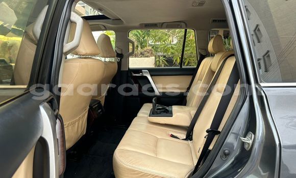 Acheter Import Voiture Toyota Land Cruiser Prado Gris à Dakar, Dakar Acheter Import Voiture Toyota Land Cruiser Prado Gris à Dakar, Dakar
