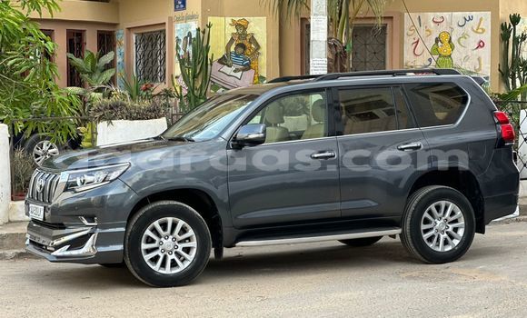 Acheter Import Voiture Toyota Land Cruiser Prado Gris à Dakar, Dakar Acheter Import Voiture Toyota Land Cruiser Prado Gris à Dakar, Dakar