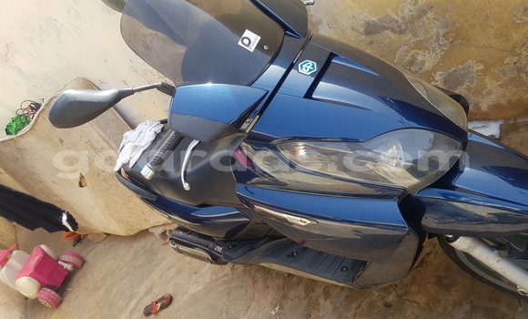 Acheter Neuf Moto Piaggio BV Bleu à Dakar, Dakar Acheter Neuf Moto Piaggio BV Bleu à Dakar, Dakar