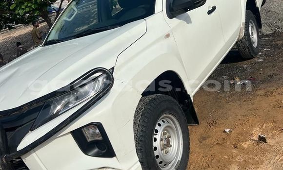Buy Used Mitsubishi L200 White Car in Dakar in Dakar Buy Used Mitsubishi L200 White Car in Dakar in Dakar