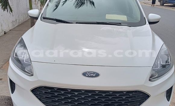 Dieundeu Beess Ford Escape White Auto in Dakar in Dakar