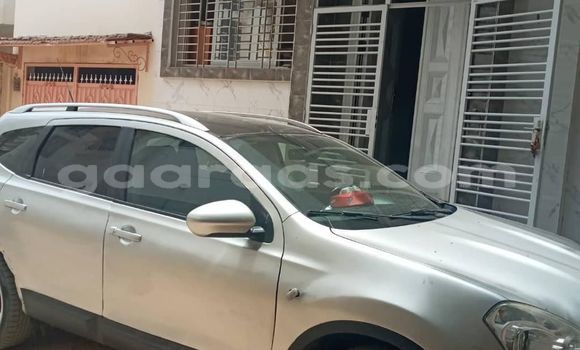 Buy Used Nissan Qashqai+2 Silver Car in Dakar in Dakar Buy Used Nissan Qashqai+2 Silver Car in Dakar in Dakar