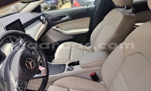 Buy Used Mercedes‒Benz GLA-klasse Beige Car in Dakar in Dakar Buy Used Mercedes‒Benz GLA-klasse Beige Car in Dakar in Dakar
