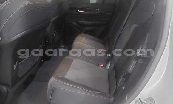 Dieundeu Occasion Jeep Grand Cherokee White Auto in Dakar in Dakar Dieundeu Occasion Jeep Grand Cherokee White Auto in Dakar in Dakar