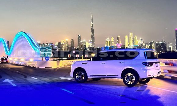 Dieundeu Occasion Nissan Patrol White Auto in Dakar in Dakar Dieundeu Occasion Nissan Patrol White Auto in Dakar in Dakar