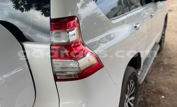 Dieundeu Occasion Toyota Prado White Auto in Dakar in Dakar Dieundeu Occasion Toyota Prado White Auto in Dakar in Dakar