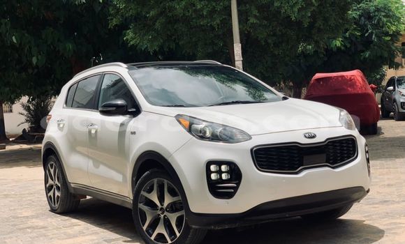 Buy Used Kia Sportage White Car in Dakar in Dakar Buy Used Kia Sportage White Car in Dakar in Dakar