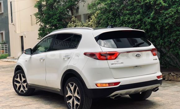 Buy Used Kia Sportage White Car in Dakar in Dakar Buy Used Kia Sportage White Car in Dakar in Dakar