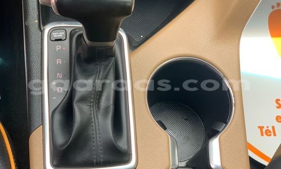 Buy Used Kia Sportage White Car in Dakar in Dakar Buy Used Kia Sportage White Car in Dakar in Dakar