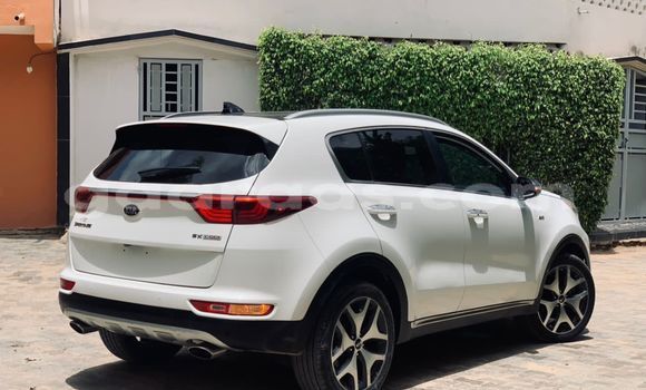 Buy Used Kia Sportage White Car in Dakar in Dakar Buy Used Kia Sportage White Car in Dakar in Dakar