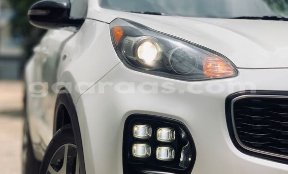 Buy Used Kia Sportage White Car in Dakar in Dakar Buy Used Kia Sportage White Car in Dakar in Dakar