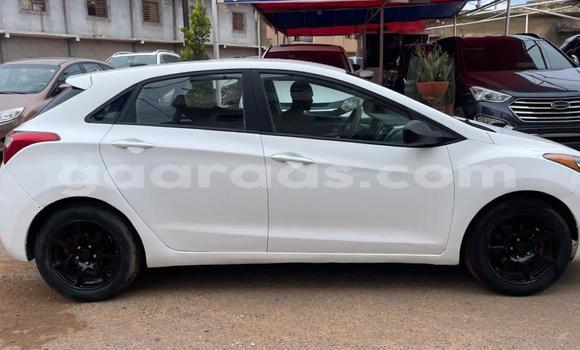 Acheter Import Voiture Hyundai Elantra Blanc à Dakar, Dakar Acheter Import Voiture Hyundai Elantra Blanc à Dakar, Dakar