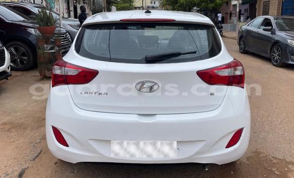 Acheter Import Voiture Hyundai Elantra Blanc à Dakar, Dakar Acheter Import Voiture Hyundai Elantra Blanc à Dakar, Dakar