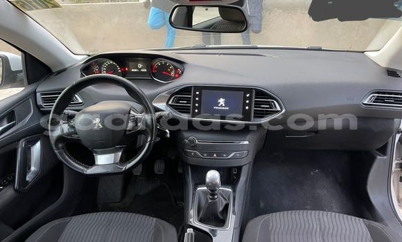 Acheter Occasion Voiture Peugeot 308 Blanc à Dakar, Dakar Acheter Occasion Voiture Peugeot 308 Blanc à Dakar, Dakar