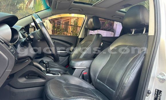 Buy Import Hyundai Tucson Silver Car in Dakar in Dakar Buy Import Hyundai Tucson Silver Car in Dakar in Dakar