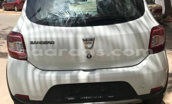 Buy Used Dacia Sandero White Car in Dakar in Dakar Buy Used Dacia Sandero White Car in Dakar in Dakar