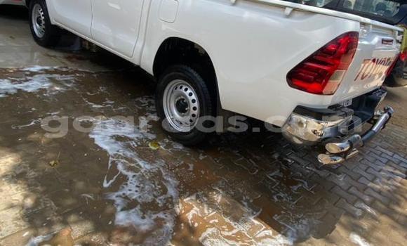 Acheter Occasion Voiture Toyota Hilux Blanc à Dakar, Dakar Acheter Occasion Voiture Toyota Hilux Blanc à Dakar, Dakar