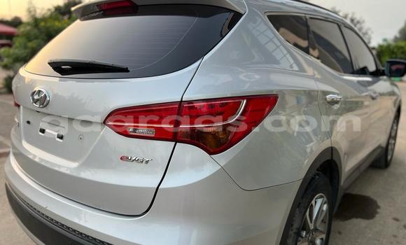 Acheter Import Voiture Hyundai Santa Fe Blanc à Dakar, Dakar Acheter Import Voiture Hyundai Santa Fe Blanc à Dakar, Dakar