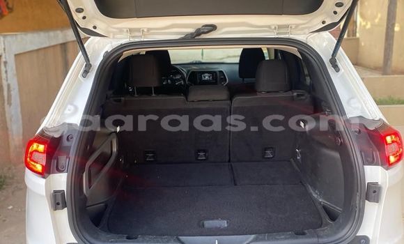 Dieundeu Imported Jeep Cherokee White Auto in Dakar in Dakar Dieundeu Imported Jeep Cherokee White Auto in Dakar in Dakar