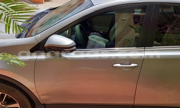 Acheter Occasion Voiture Toyota RAV4 Autre à Dakar, Dakar Acheter Occasion Voiture Toyota RAV4 Autre à Dakar, Dakar