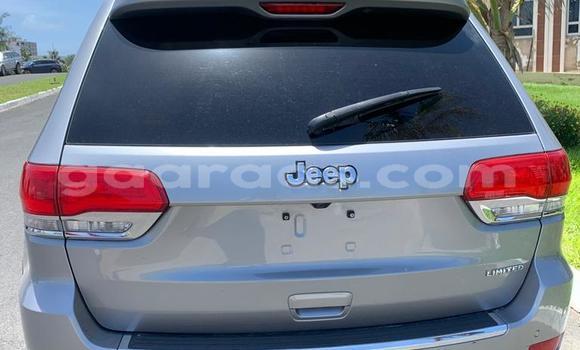 Buy Import Jeep Grand Cherokee Silver Car in Dakar in Dakar Buy Import Jeep Grand Cherokee Silver Car in Dakar in Dakar