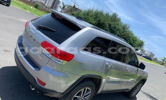 Buy Import Jeep Grand Cherokee Silver Car in Dakar in Dakar Buy Import Jeep Grand Cherokee Silver Car in Dakar in Dakar