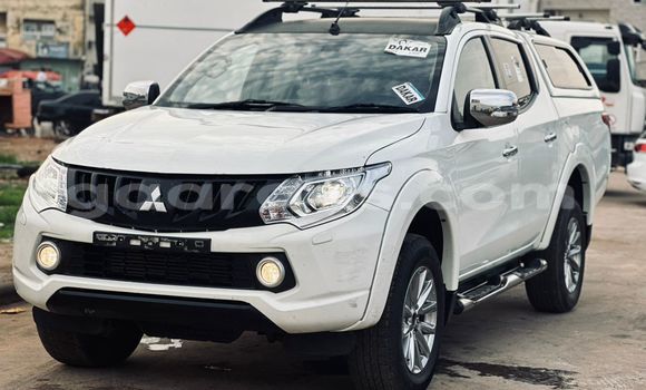 Buy Import Mitsubishi L200 White Car in Dakar in Dakar Buy Import Mitsubishi L200 White Car in Dakar in Dakar