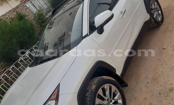 Acheter Import Voiture Toyota RAV4 Blanc à Dakar, Dakar Acheter Import Voiture Toyota RAV4 Blanc à Dakar, Dakar