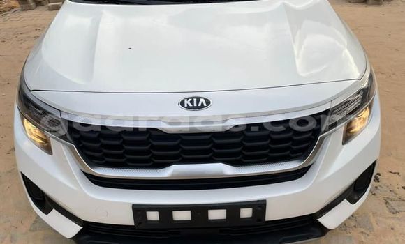 Dieundeu Imported Kia Sephia White Auto in Dakar in Dakar
