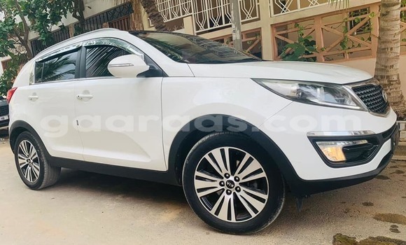 Acheter Occasion Voiture Kia Sportage Blanc à Dakar, Dakar Acheter Occasion Voiture Kia Sportage Blanc à Dakar, Dakar