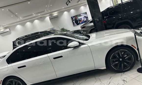 Buy Import BMW 7-Series White Car in Dakar in Dakar Buy Import BMW 7-Series White Car in Dakar in Dakar