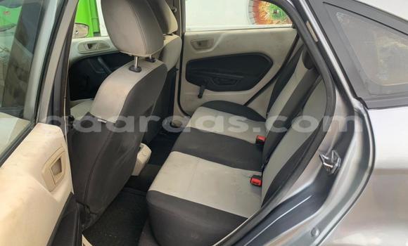 Acheter Occasion Voiture Ford Fiesta Gris à Dakar, Dakar Acheter Occasion Voiture Ford Fiesta Gris à Dakar, Dakar