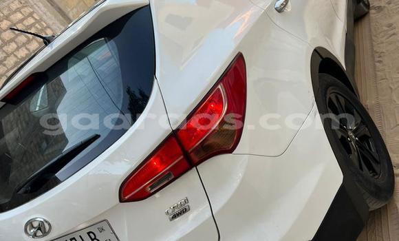 Acheter Occasion Voiture Hyundai Santa Fe Blanc à Bignona, Ziguinchor Acheter Occasion Voiture Hyundai Santa Fe Blanc à Bignona, Ziguinchor