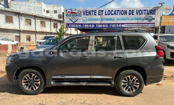 Dieundeu Occasion Toyota Prado Silver Auto in Dakar in Dakar Dieundeu Occasion Toyota Prado Silver Auto in Dakar in Dakar