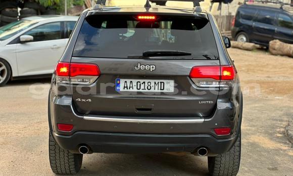 Dieundeu Occasion Jeep Grand Cherokee Silver Auto in Dakar in Dakar Dieundeu Occasion Jeep Grand Cherokee Silver Auto in Dakar in Dakar