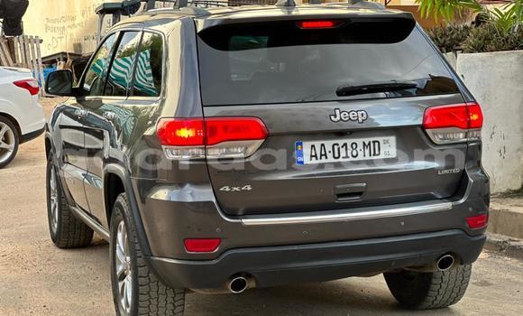 Dieundeu Occasion Jeep Grand Cherokee Silver Auto in Dakar in Dakar Dieundeu Occasion Jeep Grand Cherokee Silver Auto in Dakar in Dakar