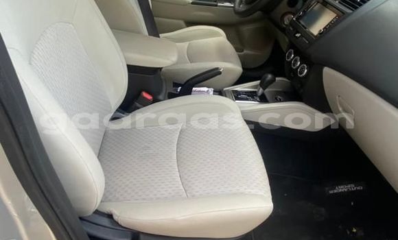 Acheter Import Voiture Mitsubishi Outlander Gris à Dakar, Dakar Acheter Import Voiture Mitsubishi Outlander Gris à Dakar, Dakar