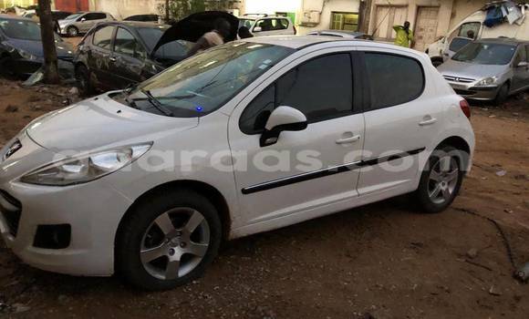 Acheter Occasion Voiture Peugeot 207 Blanc à Dakar, Dakar Acheter Occasion Voiture Peugeot 207 Blanc à Dakar, Dakar