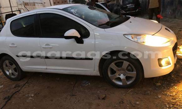 Acheter Occasion Voiture Peugeot 207 Blanc à Dakar, Dakar Acheter Occasion Voiture Peugeot 207 Blanc à Dakar, Dakar