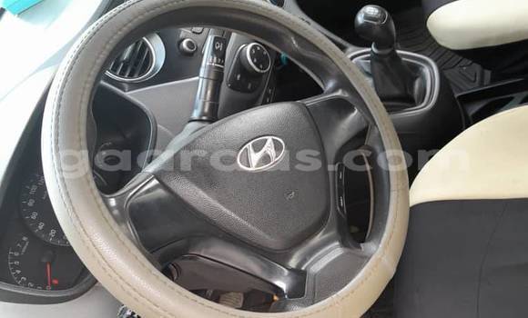 Acheter Occasion Voiture Hyundai i10 Blanc à Dakar, Dakar Acheter Occasion Voiture Hyundai i10 Blanc à Dakar, Dakar