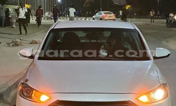 Acheter Import Voiture Hyundai Elantra Blanc à Dakar, Dakar Acheter Import Voiture Hyundai Elantra Blanc à Dakar, Dakar