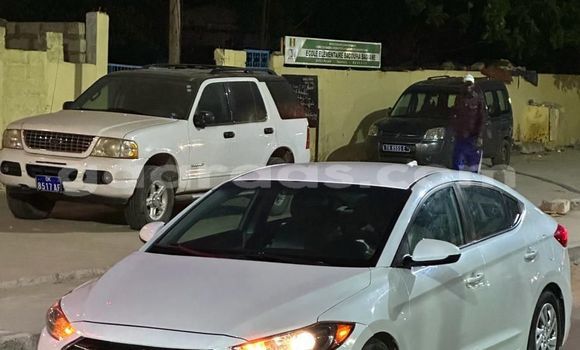 Acheter Import Voiture Hyundai Elantra Blanc à Dakar, Dakar Acheter Import Voiture Hyundai Elantra Blanc à Dakar, Dakar